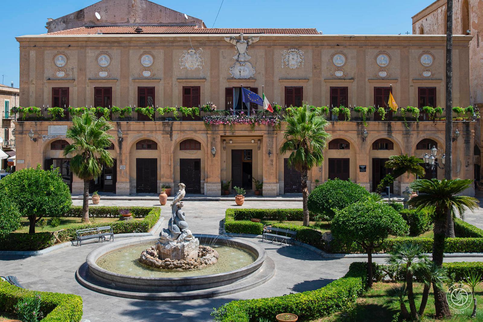 Il Palazzo Comunale si rifà il look